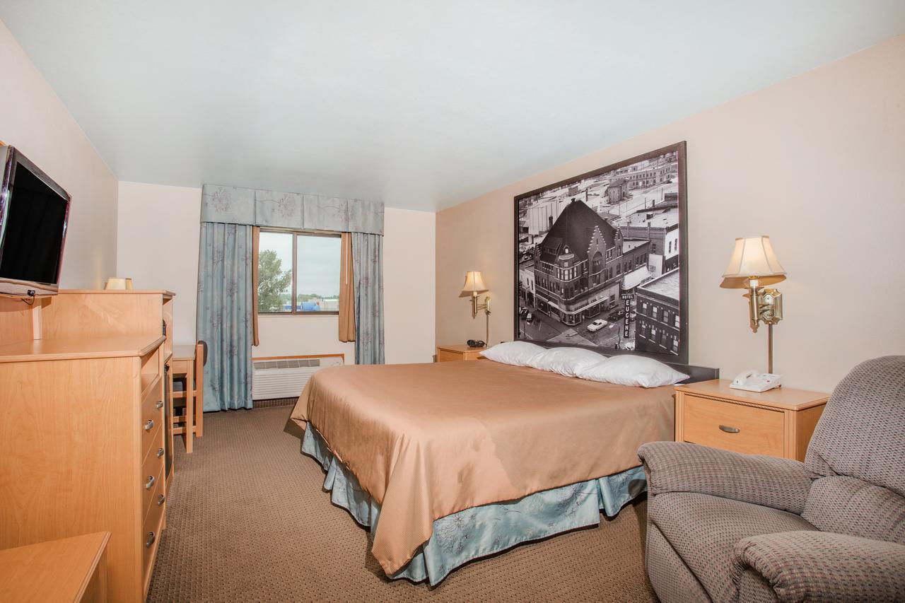 Hotel Super 8 By Wyndham Monroe Wi Extérieur photo